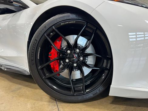 Used 2025 Chevrolet Corvette Z06 RWD image 11