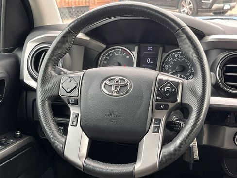 Used 2018 Toyota Tacoma SR5 image 20