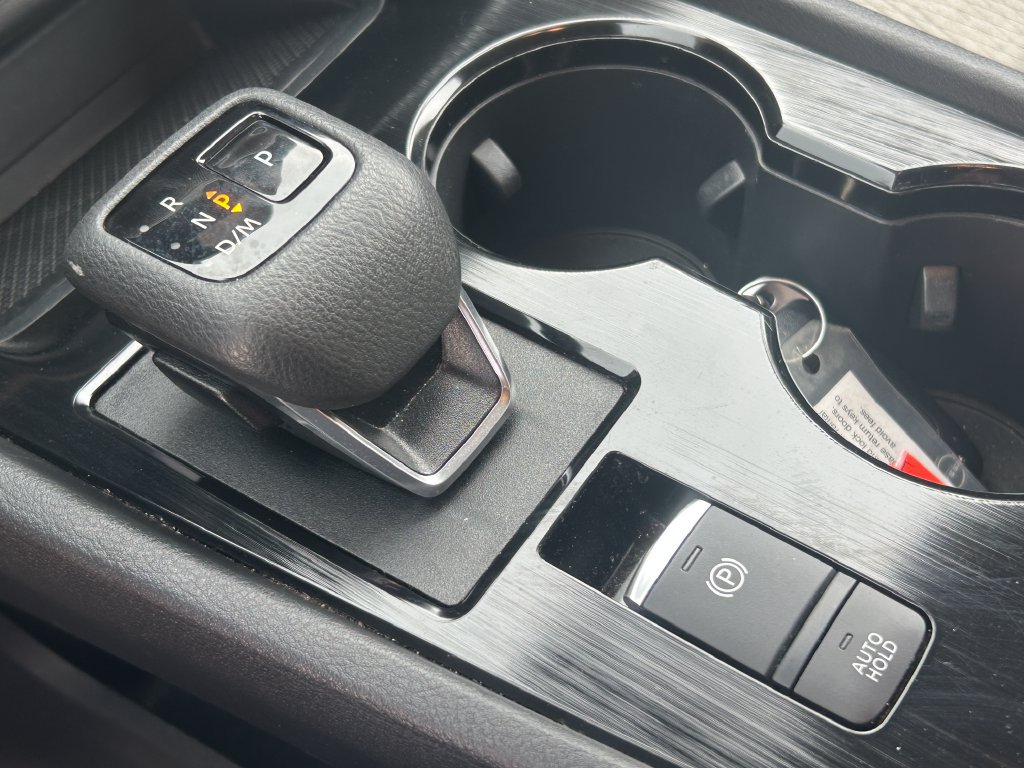Used 2025 Nissan Rogue SV AWD/4WD image 15