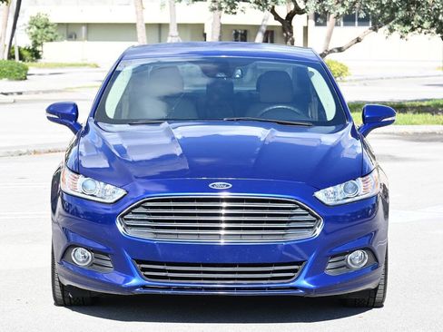 Used 2016 Ford Fusion SE w/ Equipment Group 202A image 2