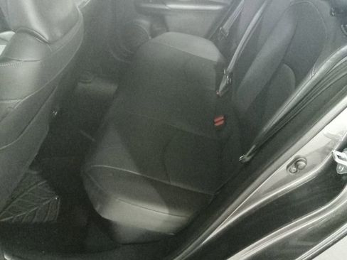 Used 2016 Toyota Prius Three Touring FWD image 10