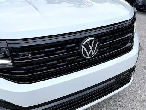 Used 2023 Volkswagen Atlas SEL R-Line image 11