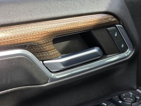 Used 2024 Chevrolet Silverado 3500 LT image 29