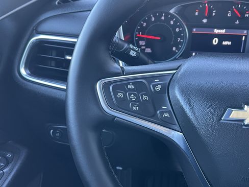 Used 2024 Chevrolet Equinox LT image 38