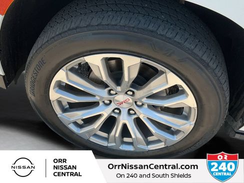 Used 2023 GMC Yukon XL Denali AWD/4WD image 9
