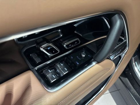 New 2026 Land Rover Range Rover SE image 30