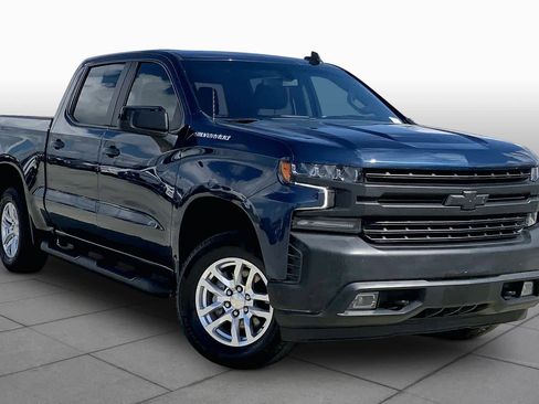 Used 2022 Chevrolet Silverado 1500 LT AWD/4WD image 3