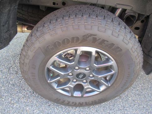 Used 2025 Ford Ranger XLT w/ Equipment Group 301A High AWD/4WD image 9