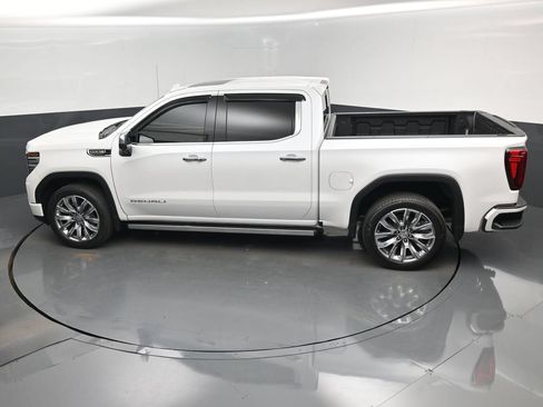 Used 2024 GMC Sierra 1500 Denali w/ Denali Reserve Package AWD/4WD image 14