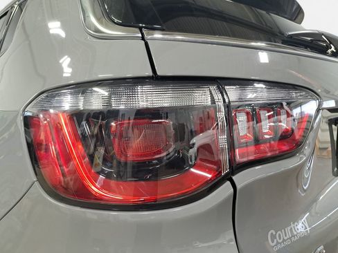 Certified 2023 Jeep Compass Latitude AWD/4WD image 32