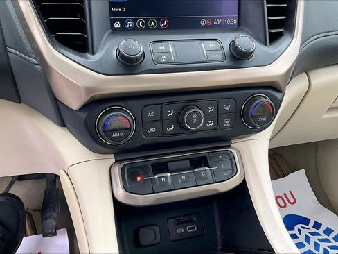 Used 2023 GMC Acadia Denali w/ Denali Technology Package AWD/4WD image 32