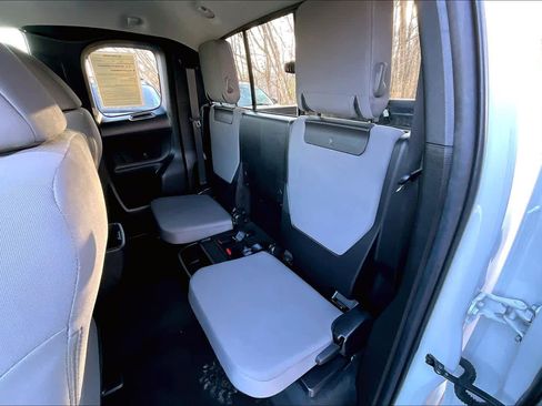 Certified 2022 Toyota Tacoma SR5 image 19