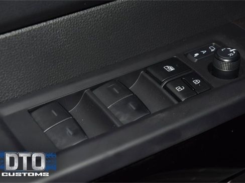 Used 2024 Toyota Tundra Limited image 43