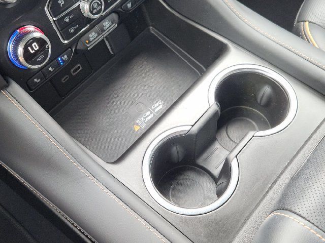 Used 2024 GMC Yukon XL AT4 AWD/4WD image 20
