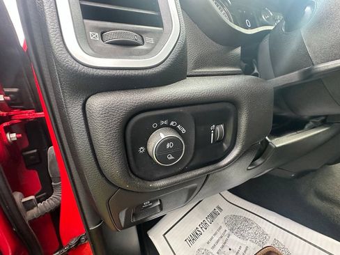 Used 2022 RAM 1500 Big Horn AWD/4WD image 14
