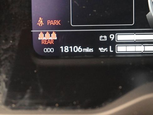 Used 2024 Toyota Tundra Platinum image 19