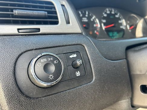 Used 2008 Chevrolet Impala LT w/ Luxury Edition Package image 13