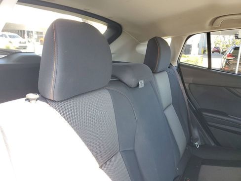 Used 2018 Subaru Crosstrek 2.0i Premium w/ Eyesight System image 24