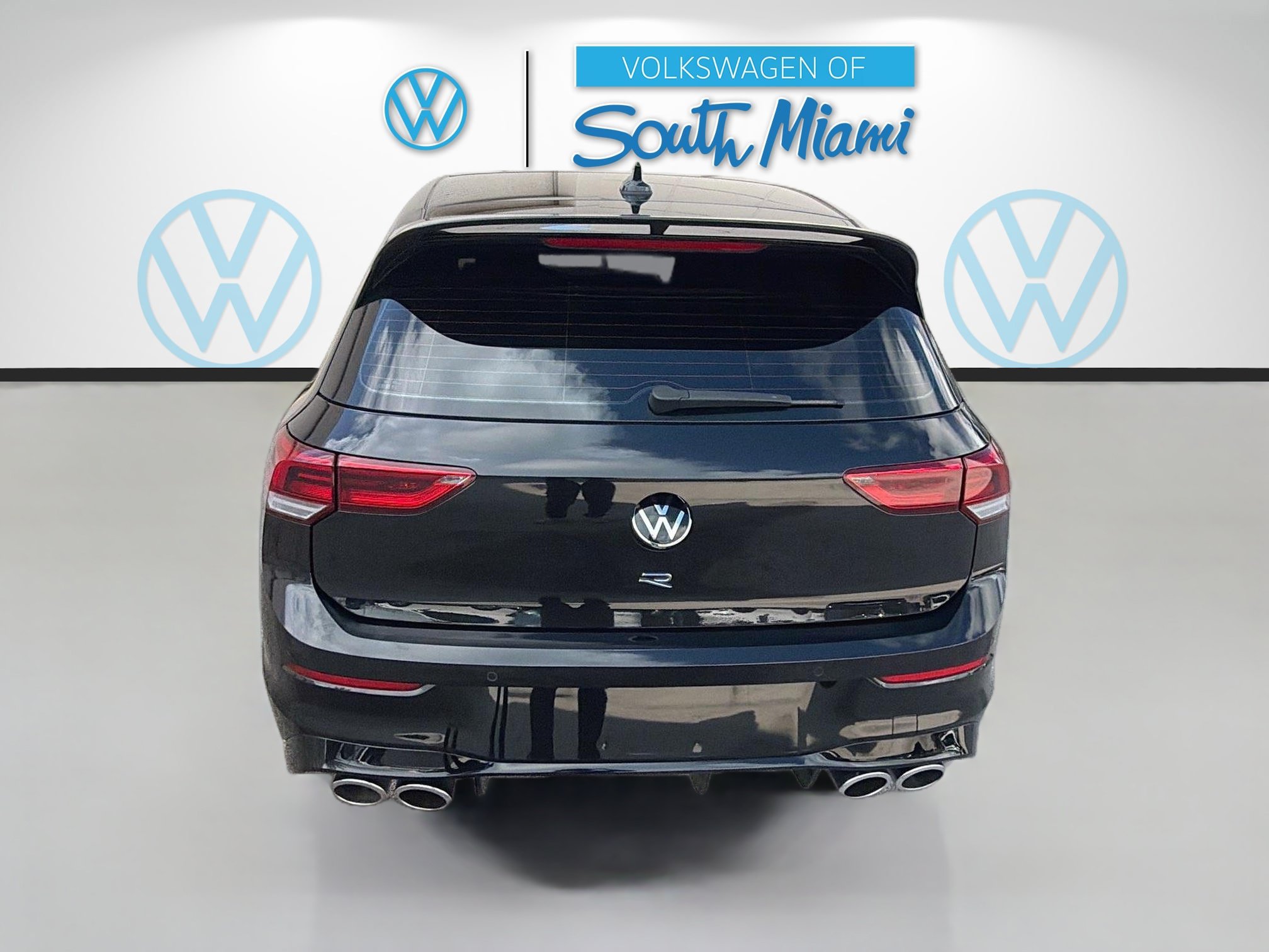 Used 2024 Volkswagen Golf R AWD/4WD image 6