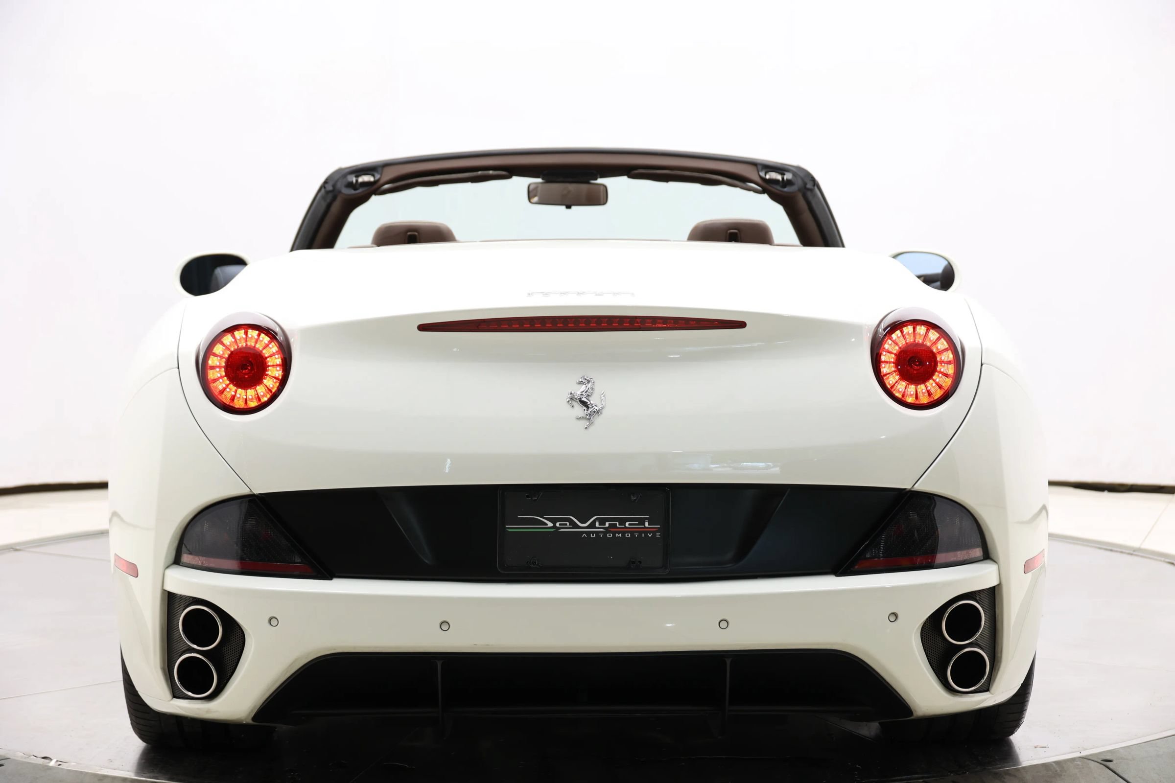 Used 2010 Ferrari California RWD image 74