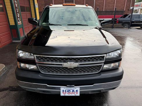 Used 2005 Chevrolet Silverado 3500 4x4 Crew Cab w/ Skid Plate Package image 11