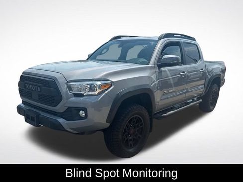 Used 2019 Toyota Tacoma TRD Off-Road w/ TRD Premium Off Road Package AWD/4WD image 8
