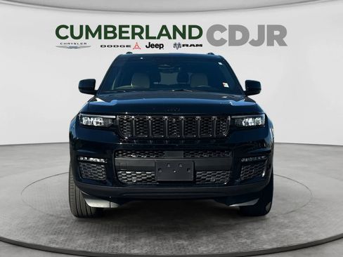 Used 2025 Jeep Grand Cherokee L Limited w/ Luxury Tech Group II AWD/4WD image 9