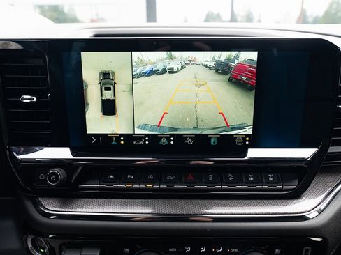 Used 2023 Chevrolet Silverado 1500 ZR2 w/ Technology Package image 15