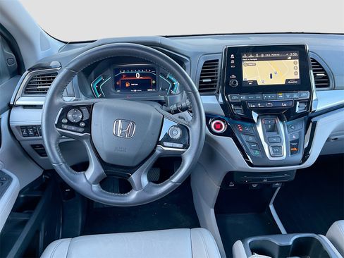 Used 2023 Honda Odyssey Touring image 23