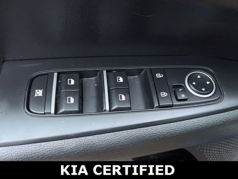 Certified 2023 Kia Forte LXS w/ LXS Technology Package image 18