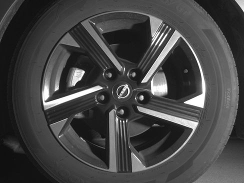 Used 2025 Nissan Sentra SV image 12