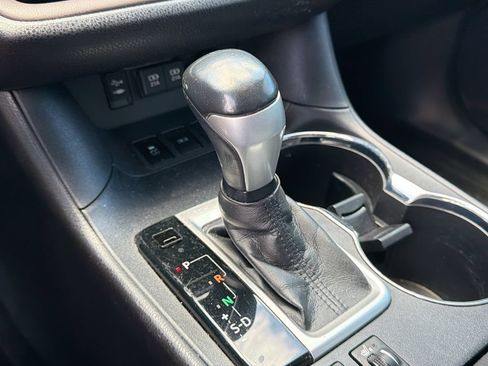 Used 2019 Toyota Highlander XLE FWD image 20