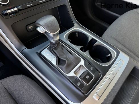 Certified 2024 Kia Carnival LX image 24