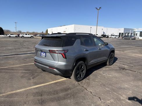 New 2026 Chevrolet Equinox LT image 5