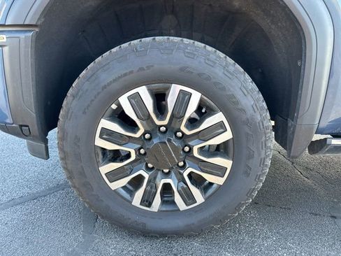 Used 2025 GMC Sierra 2500 Denali Ultimate AWD/4WD image 11