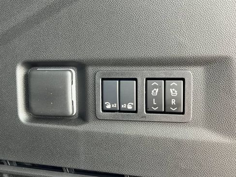 New 2026 Chevrolet Tahoe High Country AWD/4WD image 41