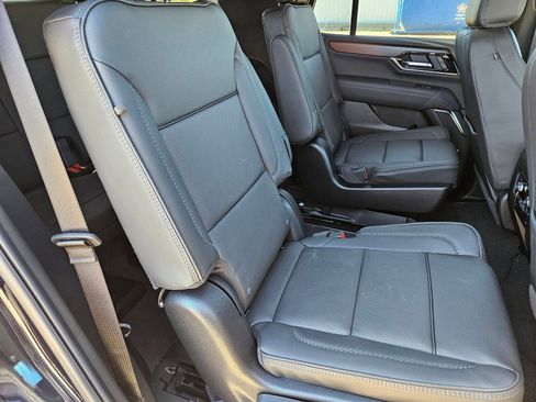 New 2026 GMC Yukon Denali w/ Sun & Power Step Package image 30