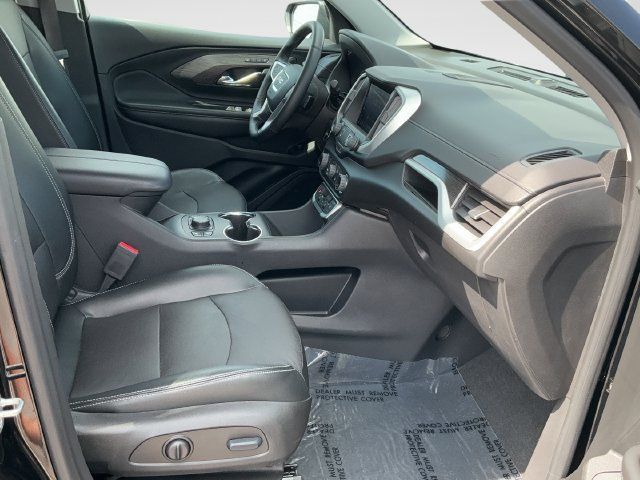 Used 2023 GMC Terrain SLT w/ Infotainment Package II AWD/4WD image 34