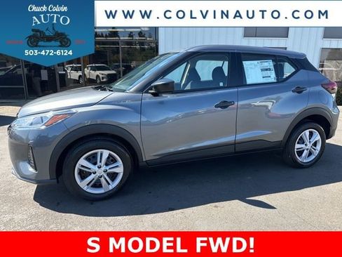 New 2025 Nissan Kicks Play S image 1