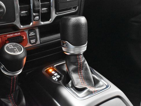 Used 2021 Jeep Gladiator Rubicon AWD/4WD image 21