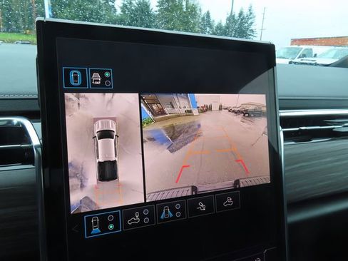 Used 2024 GMC Sierra EV Denali image 31