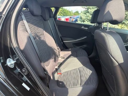 Used 2017 Hyundai Accent SE FWD image 23