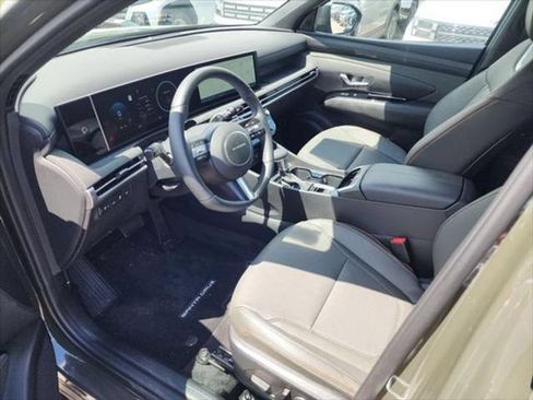 Used 2025 Hyundai Santa Cruz Limited AWD/4WD image 10