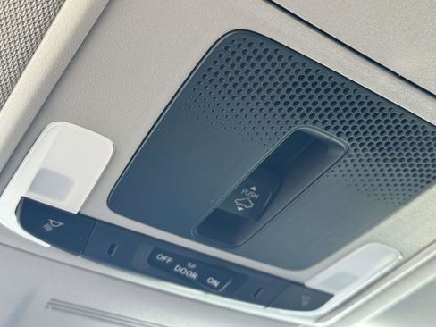 Used 2025 Honda CR-V EX-L image 30