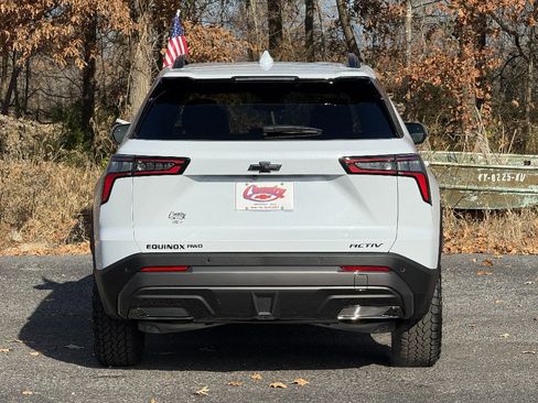 New 2026 Chevrolet Equinox ACTIV image 6