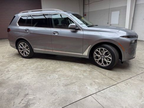 Used 2026 BMW X7 xDrive40i image 6