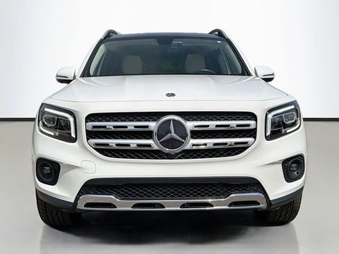 Used 2022 Mercedes-Benz GLB 250 4MATIC image 3