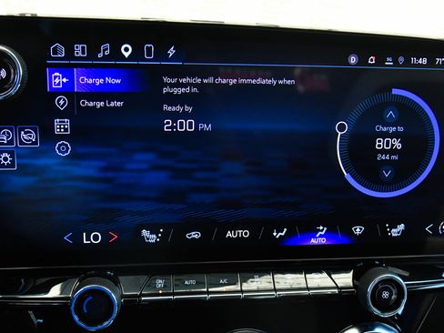 Used 2024 Chevrolet Blazer EV LT AWD/4WD image 31