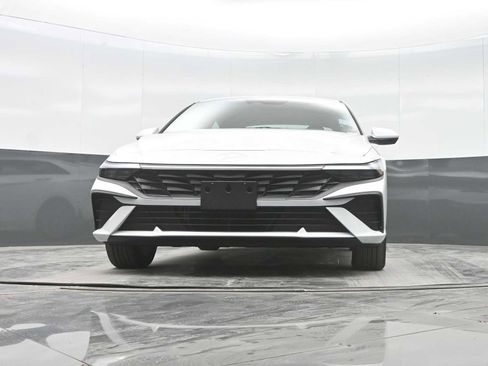 New 2026 Hyundai Elantra Blue image 24