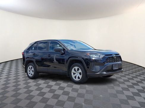 Certified 2022 Toyota RAV4 LE AWD/4WD image 5